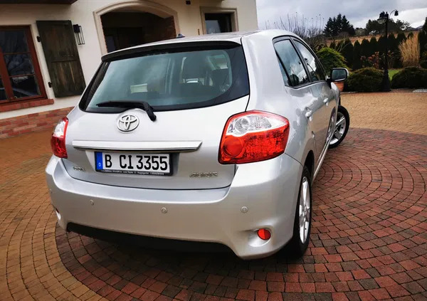 toyota Toyota Auris cena 28900 przebieg: 142000, rok produkcji 2011 z Tarczyn